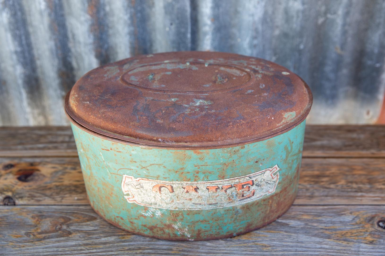 Vintage cake tin